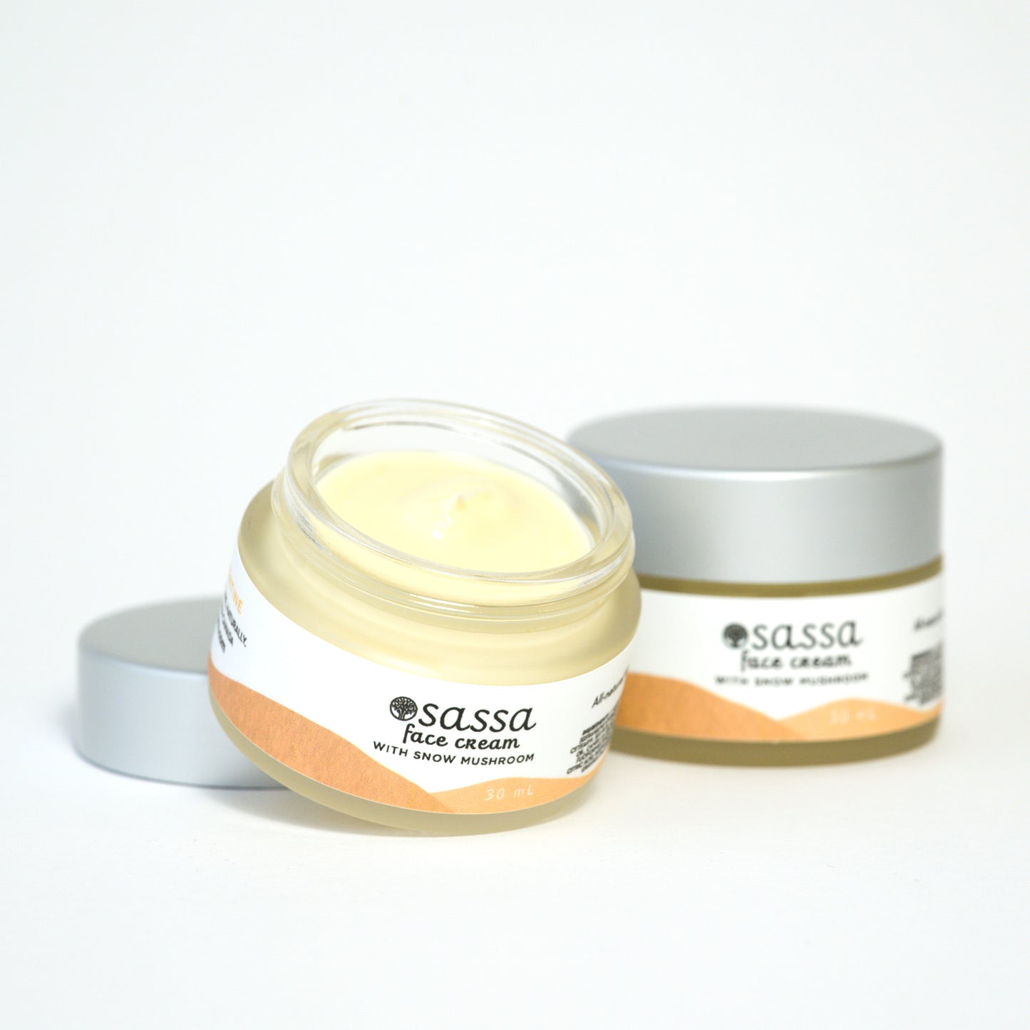 Maintain a fresh, healthy and vibrant complexion all day long. Locally made